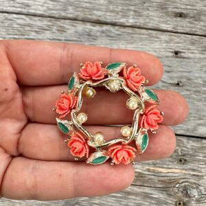 Vintage Jewelry Rose Wreath Brooch Floral Wreath Pin Flower Brooch Flower pearls